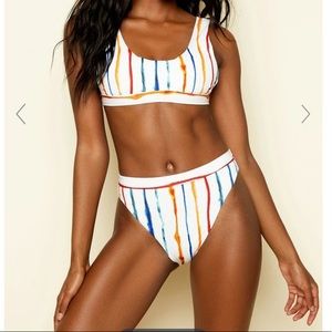 Dippin Daisys bikini set